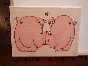 WHIPPER SNAPPER PIGS IN LOVE HOGS HEARTS KISS WOOD RUBBER STAMP EUC L5113 - Picture 1 of 2