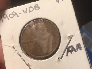 1909-VDB Lincoln Cent, First Year of Issue, Wholesale on a VF is $7, 1 Coin - Picture 1 of 20