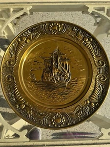 Vintage Linton Pressed Stamped Metal Tin Plate – Nautical Ship Design – Made in - Picture 1 of 8