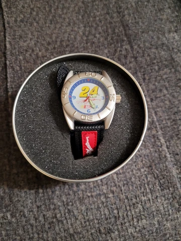 Vintage NASCAR Jeff Gordon #24  Lim-Ed - wrist-watch NEW Original Box Cover