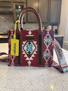Wrangler Southwestern Aztec Print Canvas Tote Crossbody Bag Burgundy - Picture 1 of 4