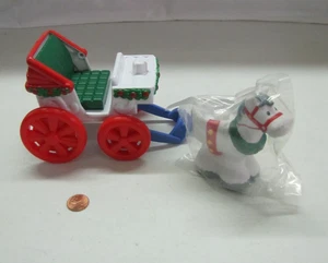 New! Fisher Price Little People Christmas Holiday Carriage With Pretty Horse - Picture 1 of 3