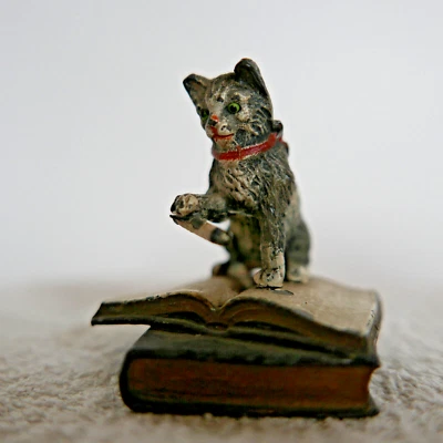 ancien rare plomb ! bronze de vienne? " chat écrivain" 6 cm polychrome cat katze - Photo 1/4