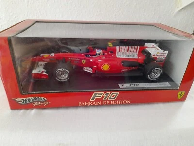 Coche de carreras Mattel Hot Wheels 1:18 F10 Bahrain GP Edition 2010 Fernando Alonso Foto 1 de 4