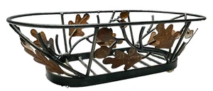 Cesta metálica de hoja y bellota usada en excelente estado, caída, rústica, 12 1/2" L x 3 1/2" T x 6 1/4" W - Imagen 1 de 12