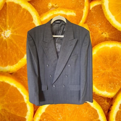 Chaqueta y pantalones Burberry Lt negros a rayas de doble botonadura Foto 1 de 4