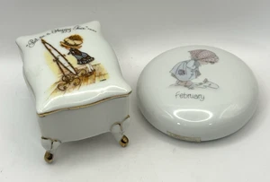 Vintage Holly Hobbie Trinket Box 1973 & Precious Moments Paperweight February - Picture 1 of 12