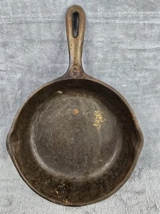 Vintage #5 Unmarked 8 inch Cast Iron Skillet Made In USA Camping Open Flame Cook - Picture 1 of 8