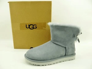 UGG MINI BAILEY BOW II Boot Stiefel Stiefeletten hellgrau Boots Damen Schuhe 41 - Bild 1 von 12