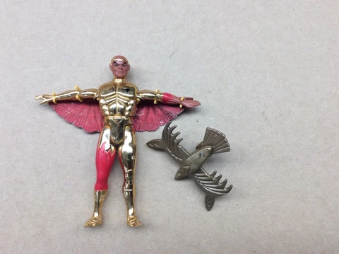 Vintage 1986 Kenner Silverhawks Hot Wing complete with Gyro Cover