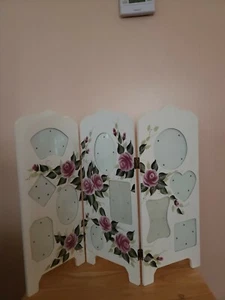 Bilderrahmen Holz (Blumendesign) dreifach klappbar aufklappbar - mehrere 11 Fotos - Bild 1 von 2