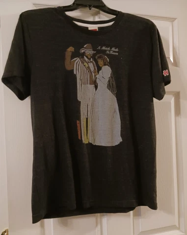 Macho Man Randy Savage & Miss Elizabeth WWE Officially licensed T-Shirt, WWF Cover