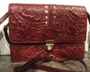 PATRICIA NASH Women’s Crossbody/Shoulder Handbag BURNISHED TOOL Lanza Burgundy - Picture 1 of 18