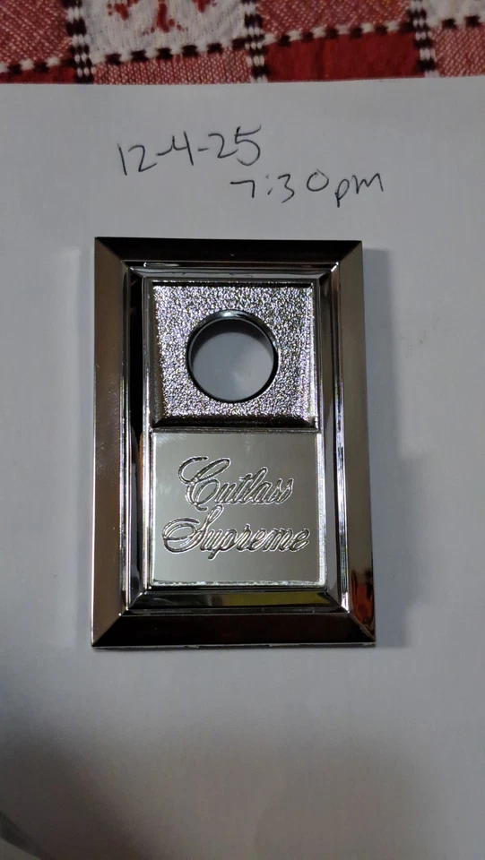 Oldsmobile Cutlass 1981-1988 emblema de bloqueo de maletero GM moldura cromada símbolo Brougham Foto 1 de 1