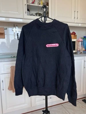Sudadera Vintage Años 90 Nintendo Cuello Redondo EE. UU. Negra Talla Mediana Juegos Años 90 Foto 1 de 4