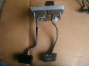 Ford Mustang/Shelby GT350 GT500 1967 Cougar embrague pedal montaje con freno de disco - Imagen 1 de 6