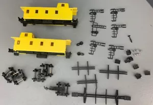 2X HO Bachmann Streamlined Caboose Parts Yellow Unlettered HO4791 - Picture 1 of 8