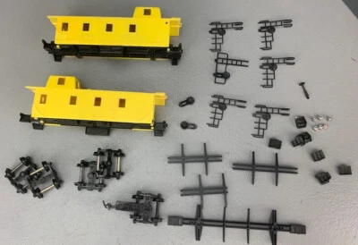 2X HO Bachmann Streamlined Caboose Parts Yellow Unlettered HO4791 - Image 1 of 4