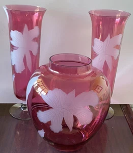 ANTIQUE DUGAN CRANBERRY WHITE ENAMEL FLOWERS IRIS  3 Piece Set Of Vases - Picture 1 of 2