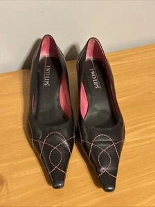 Women’s Size 8.5 Two Lips Brand Kitten Heel Pump Shoes Made In Brazil - Picture 1 of 5