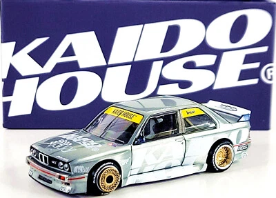 Kaido House x Mini GT BMW M3 Kaido Works V1 KHMG154 🟦⬜🟨 1/64 🏆 CHASE Foto 1 de 4