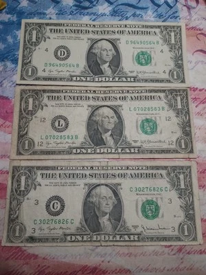 LOT OF 3-$1 1977 & 1977A NOTES D CLEVELAND L SAN FRANCISCO C PHILADELPHIA - Image 1 of 4