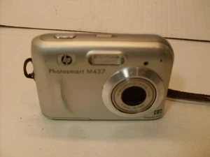 HP PhotoSmart M437 5.0MP Digital Camera ~ Silver TESTED - Picture 1 of 5