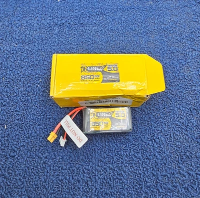 Tattu TAA8503S15X3: R-Line 850mAh 11.1V 150C 3S Lipo Battery XT30U-F Plug - Image 1 of 4