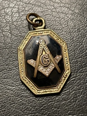 Antique GOLD FILLED 1" Masonic Freemason Fob Charm Pendant Enamel Symbol Estate - Image 1 of 4