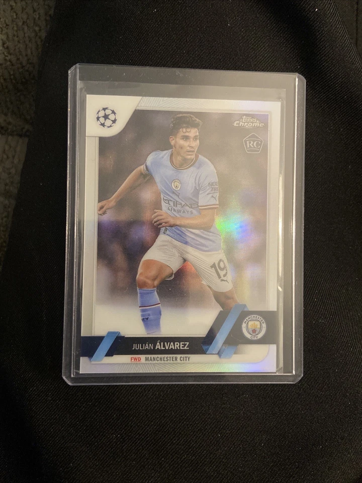 2022-23 Topps Chrome UEFA Club Competitions Julian Alvarez Refractor #68🔥📈⚽️ - Image 1 of 2
