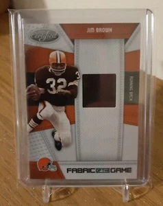 2010 CERTIFIED FABRIC OF THE GAME #74 - JIM BROWN #ED 070/250 - Picture 1 of 2