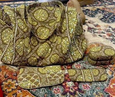 vera bradley luggage set 4 - Image 1 of 4