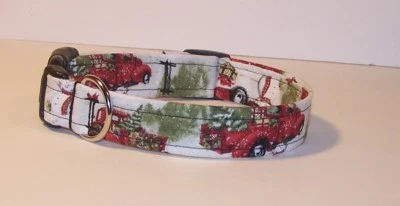 Nariz Húmeda Diseños Country Navidad Collar de Perro Retro Rojo Camiones Árboles Nieve Invierno Foto 1 de 4