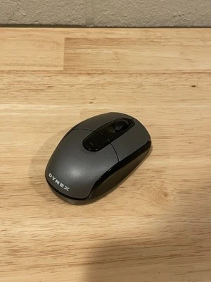 Dynex DX-PWLMSE Wireless Optical Laptop Mouse - Plug & Play USB - Image 1 of 4