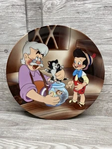 Walt Disney Plate Collectibles Pinocchio Porcelain plate Tribute - Picture 1 of 2