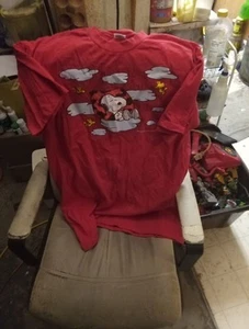 shirt with sleeping Snoopy ,large ,red - Picture 1 of 3