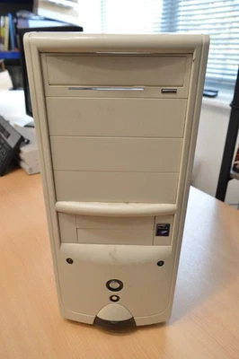 Retro Vintage 90's 00's Beige ATX PC Computer Case - ATX and USB - Image 1 of 4