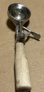 Vintage Shore Gratt ice cream scoop metal with wood handle - Picture 1 of 12