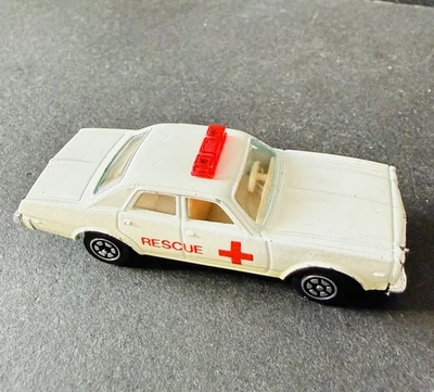 Vintage 1980s Yatming 1031 White Dodge Monaco 1:64 Scale Rescue Ambulance Car - Image 1 of 4