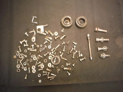 Harley-Davidson Electra Glide Ultra Misc 1997 97 FLHTCUI Lote de pernos de herrajes Foto 1 de 4