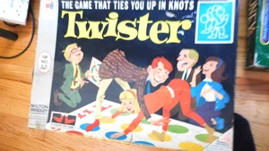 GIOCO TWISTER VINTAGE 1966 DI MILTON BRADLEY - Foto 1 di 4
