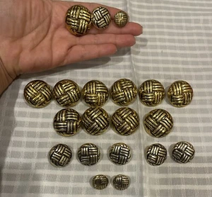 18 Stück VINTAGE verschiedene runde Goldknöpfe geflochten Korbgeflecht MADE IN USA! - Bild 1 von 6