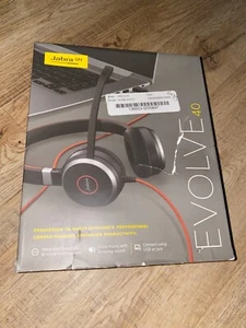 Jabra Evolve 40 HSC017 Professional UC Stereo Wired Headset 3.5mm Jack Brand NEW - Picture 1 of 2