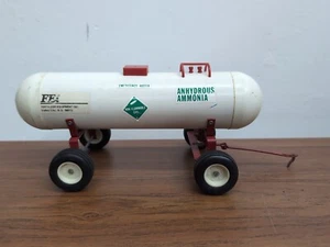 1/16 Toy Farmer Anhydrous Ammonia Tank Tractor Implement FEI Valley City ND - Picture 1 of 6