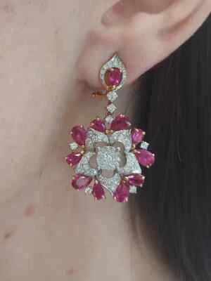 PENDIENTES COLGANTES DE RUBÍ ROJO Y DIAMANTES Foto 1 de 2