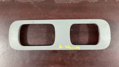 Honda Odyssey 2018-2022 techo delantero derecho domo luz lámpara de lectura bisel fabricante de equipos originales. Foto 1 de 4