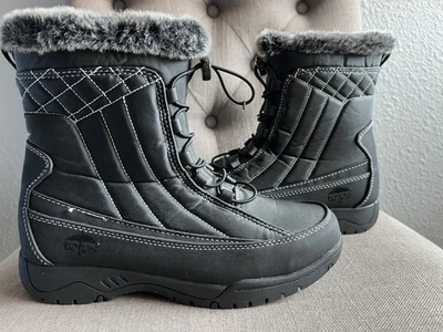 Totes Boots 8 Eve Quilted Side Zip Winter Snow Boot Black Fur Water Resistant - Image 1 of 4