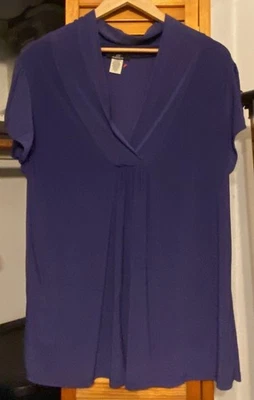 Blusa DYNAMITE Púrpura Cuello en V Drapeada Detalle Frontal Manga Corta 3x ¡Preciosa!! Foto 1 de 3
