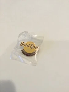NEW YORK HARD ROCK CAFE ANSTECKNADEL EMAILLE Metall 90er Vintage Souvenir Neu in Verpackung! - Bild 1 von 3