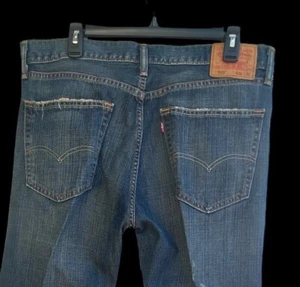 Levi's 505 Men's Regular Fit Jean  36 X 32 (actual Length Is 31”) Medium Wash - Picture 1 of 19